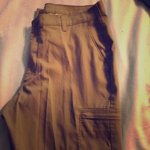 NWOT Men’s khaki cargos